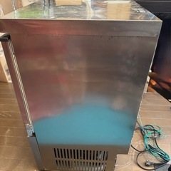 【中古】大和冷機 業務用製氷機 25Lの画像