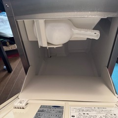 【中古】大和冷機 業務用製氷機 25Lの画像