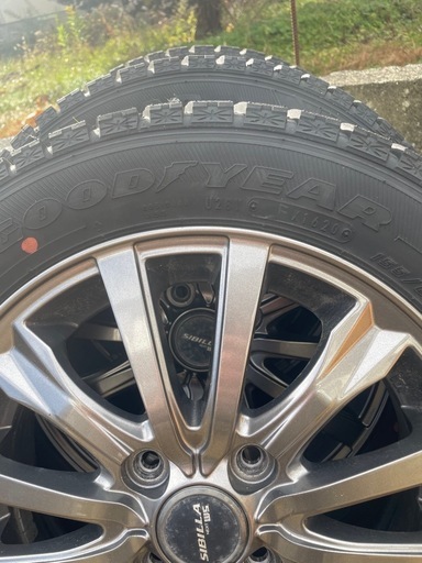 【決まりました】スタッドレス　155/65r14 4本　バリ山
