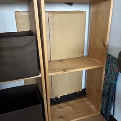 手作りの2段の棚