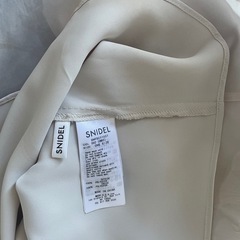 スナイデル　SNIDLE プリーツオーガンシースループラウスの画像