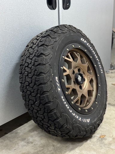 BF Goodrichホワイトレター＋ホイールXTREME-J XJ04   4本セット