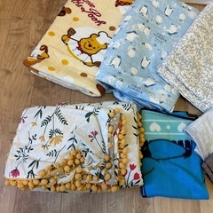 12月5日まで！！　マットレス　シーツ　布団カバー　枕カバー　ブランケット　まとめ売り　９点の画像