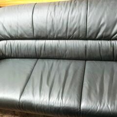 3人掛けソファ　黒色　W1700×D650×H600㎜