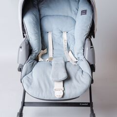 COMBI コンビ 電動ハイローチェア ホワイトレーベル ネムリラ AUTO SWING BEDi Long シェル EG ミンティーブルー 部屋の明かりを遮るスリープシェル搭載の画像