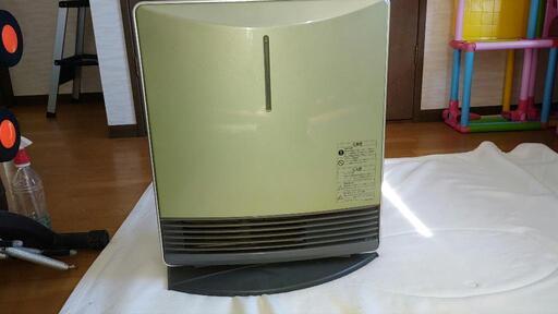 ガスファンヒーター