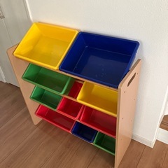 おもちゃ棚