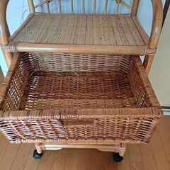 藤かご棚、三段チェストの画像