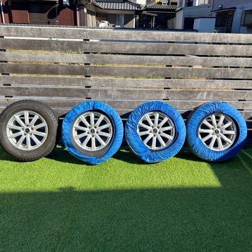 スタッドレスタイヤ　ホイール4本ナット付きセット