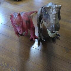 ティラノサウルス2体の画像