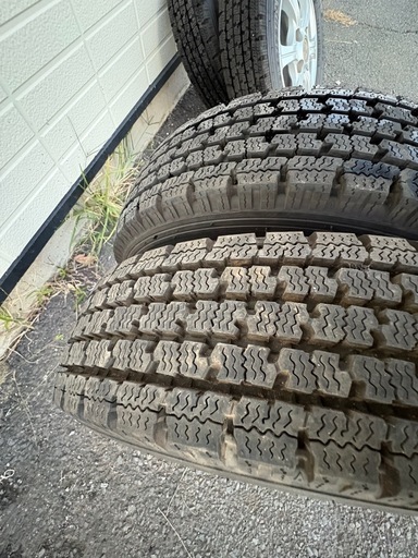 軽トラ 軽貨物等に　145/80R12 バリ山 スタッドレスタイヤ トーヨータイヤ 21年製　