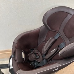 （お話中）iOSFIX 新生児対応 combi チャイルドシートの画像