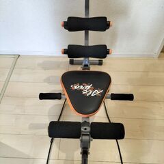 腹筋トレーニングマシン