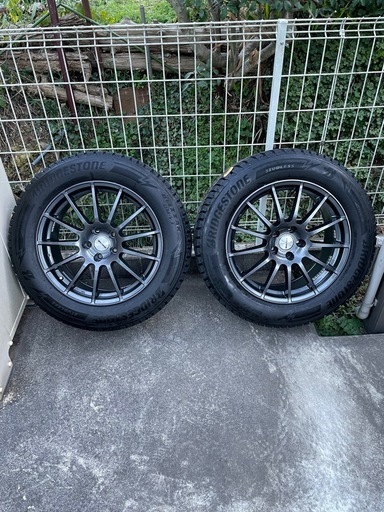 アウディQ5 235/60R18スタッドレスタイヤホイールセット