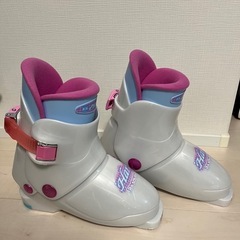 ジュニア　スキー靴の画像
