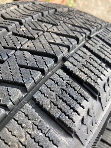 「ブリヂストン　スタッドレス　VRX2 195/65r15 セレナ」