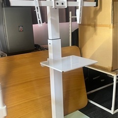 美品　テレビスタンド