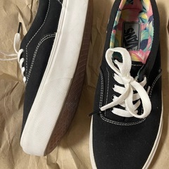 VANS スニーカー