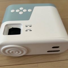 【美品】プロジェクター　DP02W コンパクト