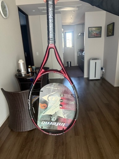 新品未使用ダンロップのテニスラケット