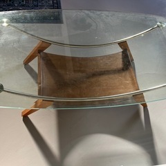 ガラスのテーブルの画像