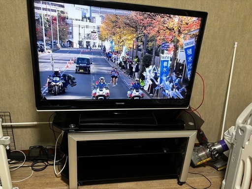 値下げ！42インチTV＆ガラス製テレビボード