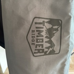 キャンプ用品Timber ridgeテーブルの画像