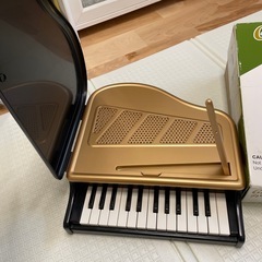 カワイ　ミニピアノの画像