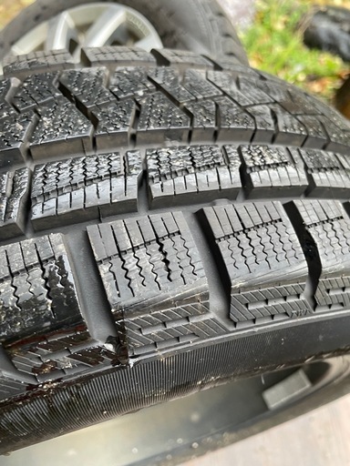 スタッドレスタイヤ175/65R15 84Q (4本セット)値引き中‼️