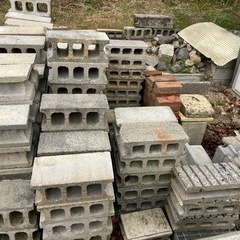 コンクリートブロックや石　1個あたり¥100の画像