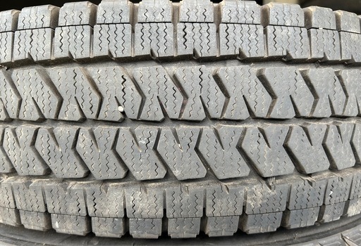 新車外し　DUNLOP 195/80R15 23年製　夏タイヤ【シャ①】 GRANDTREK ジムニー シエラ JB74 純正 タイヤ 新車外し 2023年製