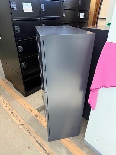 シューズボックス　収納庫　幅60 奥38 高さ116cm　