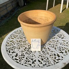 園芸　陶器鉢の画像