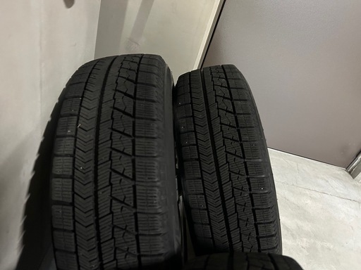 ブリヂストンスタッドレスタイヤVRX13インチ