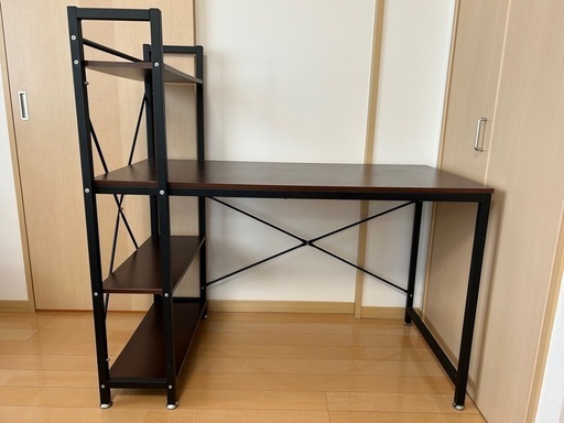 本棚付きデスクです⭐︎