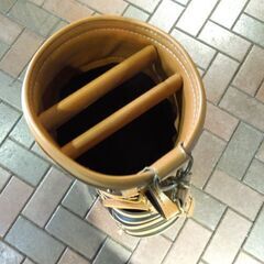 TRUSSARDI  キャディバッグ ゴルフバッグ  黒 茶 レザー トラサルディ ゴルフ道具 札幌市東区 新道東店の画像
