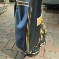 TRUSSARDI  キャディバッグ ゴルフバッグ  黒 茶 レザー トラサルディ ゴルフ道具 札幌市東区 新道東店の画像
