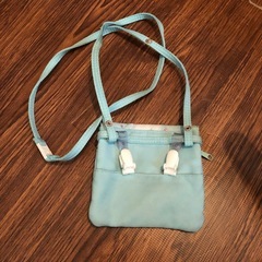 子ども用肩掛けポーチの画像