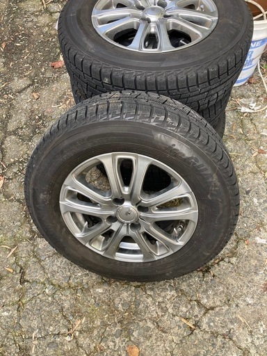 スタッドレスタイヤホイル(185/70R14)4本