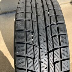 ヨコハマスタッドレス　195/65R15 2022年製　タイヤのみ4本の画像