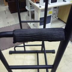 ぶら下がり健康器 高さ198.5cm 懸垂マシン 黒 筋トレ 健康器具 トレーニング 札幌市東区 新道東店の画像