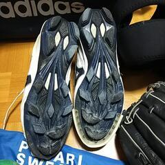 ソフトボール　靴、バッグ、グローブなどセットの画像