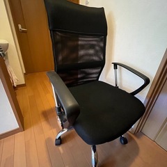 値下げ★キャスター付きのイス、昇降機能付き