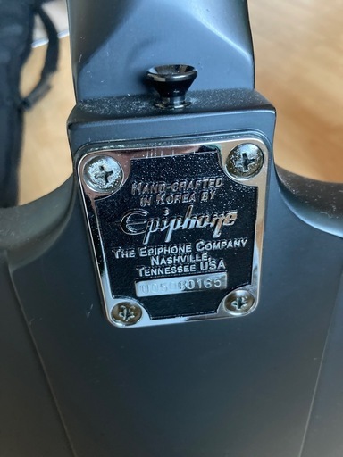 20％オフ中　Epiphone サンダーバード　カスタムあり　エピフォン