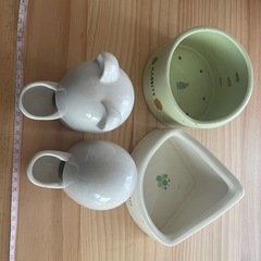 小動物　エサ箱　給水器　4つセット