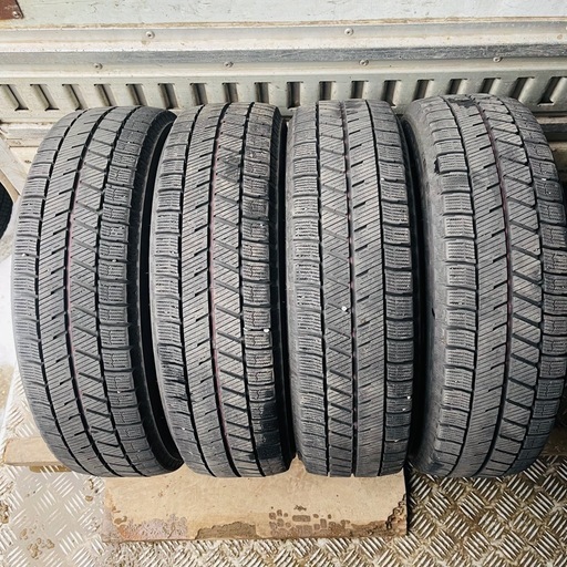 バリ山　BRIDGESTONE ブリヂストン　ブリジストン　VRX3 155/65R14 スタッドレス　タイヤ　2021年製　14インチ