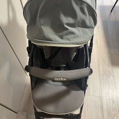 aplica ベビーカーの画像