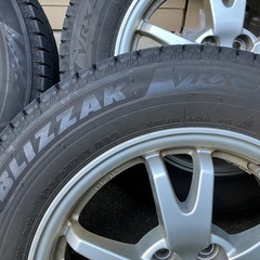 プリウス　スタットレス　セット　の画像