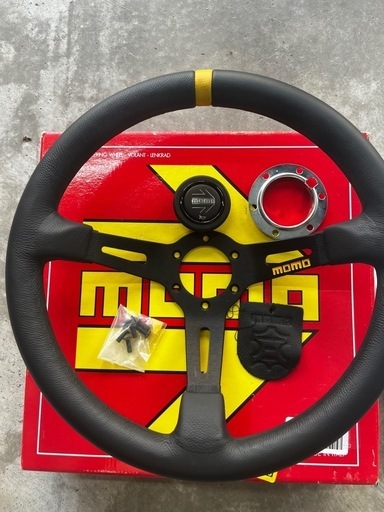 モモ(Momo) ステアリング MOD.08 35パイ BK M-58