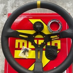 
モモ(Momo) ステアリング MOD.08 35パイ BK ...